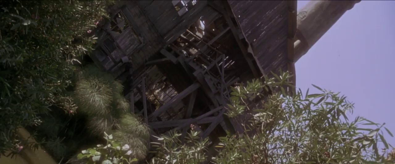 Anaconda (1997) BluRay Hindi + English 720p x264 AVC HE-AAC 2.0 MSub.mkv.0004